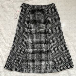 UNIQLO Wool skirt *NEW*